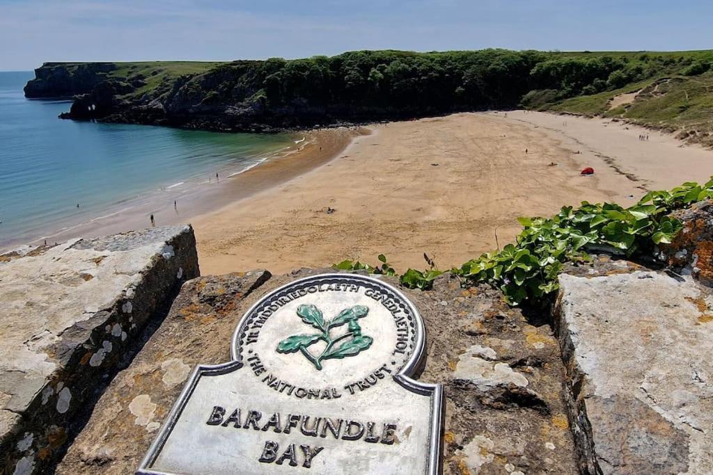 Sea View Luxury 5 Star Cottage Near Milford Marina Milford Haven Exteriör bild
