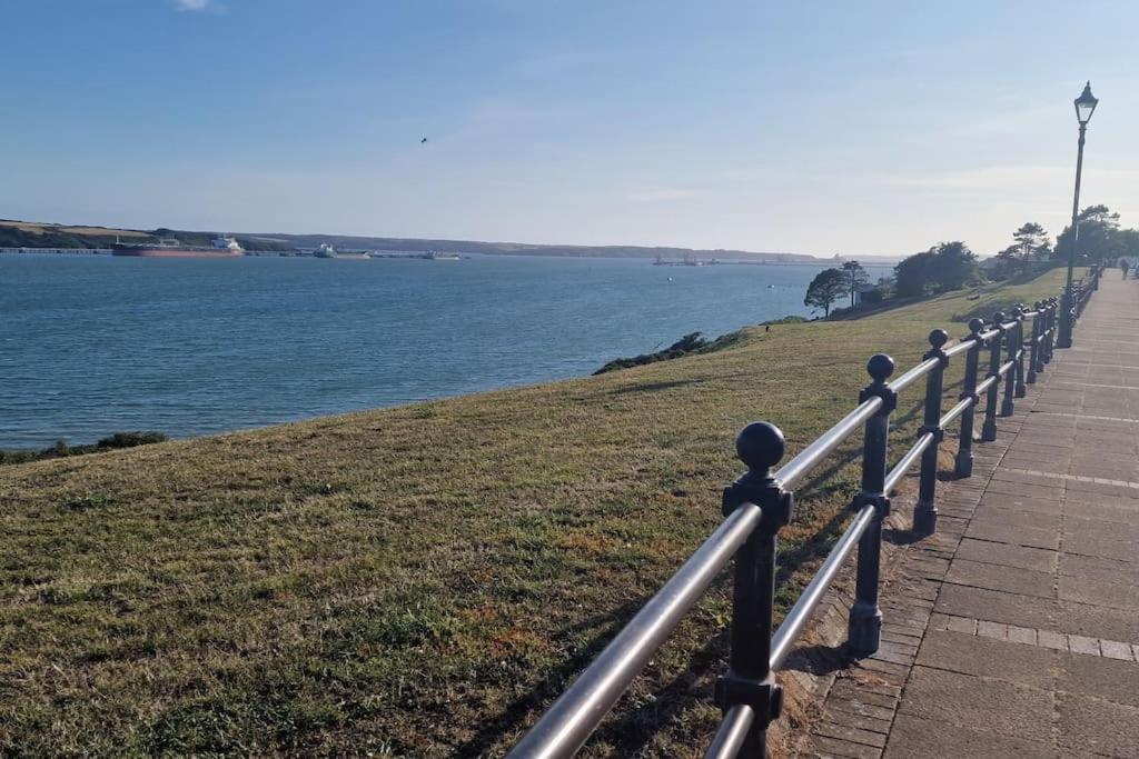 Sea View Luxury 5 Star Cottage Near Milford Marina Milford Haven Exteriör bild